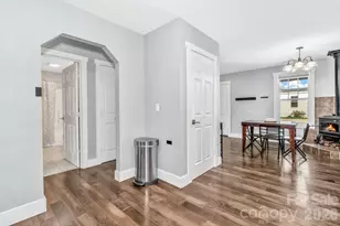 43 Pelzer St, Asheville, NC 28804 - Photo 11