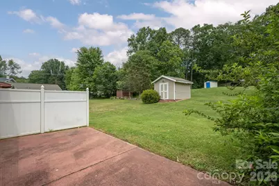 107 Maywood Road, Hendersonville, NC 28792 - Photo 23