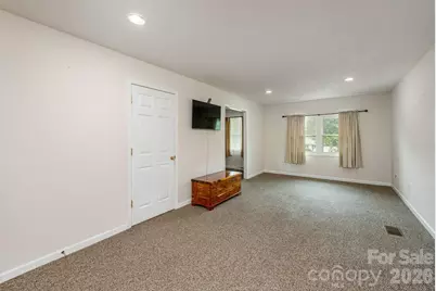 107 Maywood Road, Hendersonville, NC 28792 - Photo 19