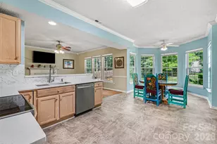 10422 Baskerville Ave, Charlotte, NC 28269 - Photo 11