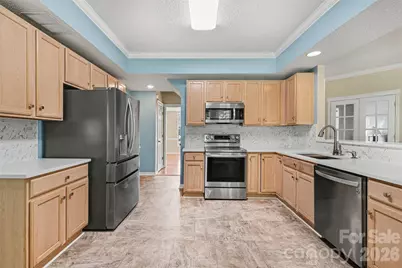 10422 Baskerville Avenue, Charlotte, NC 28269 - Photo 15
