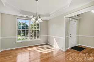 10422 Baskerville Ave, Charlotte, NC 28269 - Photo 5