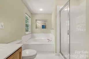 10422 Baskerville Ave, Charlotte, NC 28269 - Photo 23