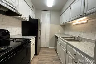 415 Orchard Trace Ln, Charlotte, NC 28213 - Photo 5