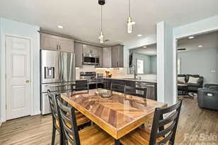 7256 Coddin Ln, Fort Mill, SC 29707 - Photo 9