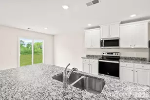 1305 Nia Rd, Charlotte, NC 28215 - Photo 3