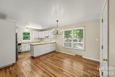 9624 Forest Drive, Charlotte, NC 28216 - Photo 9