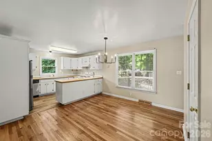9624 Forest Dr, Charlotte, NC 28216 - Photo 9