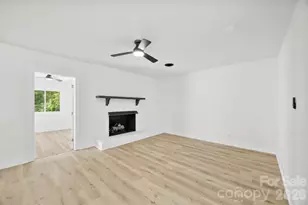 5421 Maplewood Ln, Charlotte, NC 28227 - Photo 13