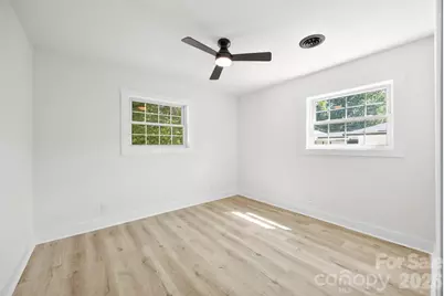 5421 Maplewood Lane, Charlotte, NC 28227 - Photo 27