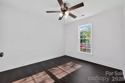 11518 Planters Estates Drive, Charlotte, NC 28278 - Photo 9