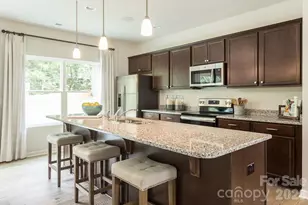4021 Juno Dr, Charlotte, NC 28215 - Photo 9