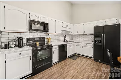 132 Brookhollow Drive, Mount Holly, NC 28120 - Photo 5