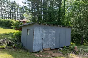 35 Glendale Dr, Spruce Pine, NC 28777 - Photo 29