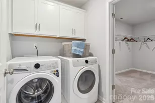 4025 Juno Dr, Charlotte, NC 28215 - Photo 13