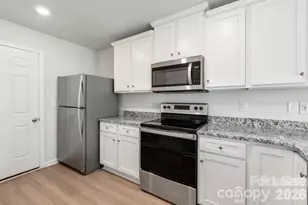 1314 Nia Rd, Charlotte, NC 28215 - Photo 5
