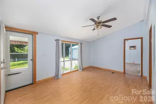 1458 Old Balsam Rd, Waynesville, NC 28786 - Photo 3