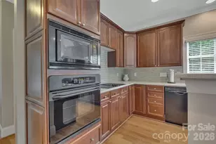13708 Thompson Pl Dr, Mint Hill, NC 28227 - Photo 9