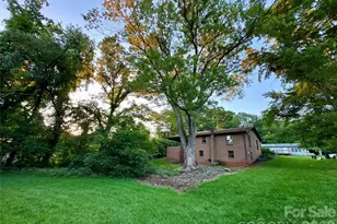 107 Conley St, Morganton, NC 28655 - Photo 5