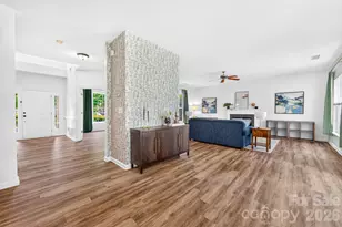 10109 Halkirk Manor Ln, Charlotte, NC 28278 - Photo 7