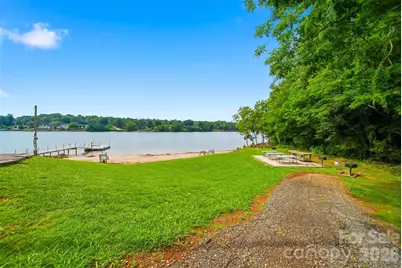 6089 Northlake Drive, Hickory, NC 28601 - Photo 35