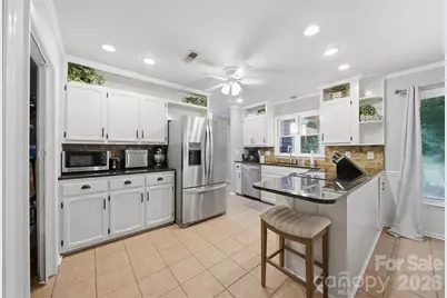 6089 Northlake Drive, Hickory, NC 28601 - Photo 13