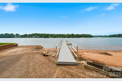 6089 Northlake Drive, Hickory, NC 28601 - Photo 37