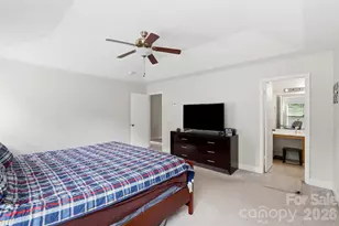 14021 Pinyon Pine Ln, Charlotte, NC 28215 - Photo 17