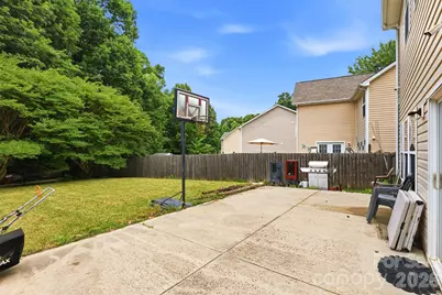 14021 Pinyon Pine Lane, Charlotte, NC 28215 - Photo 27