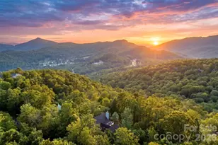569 Shelter Rock Cir, Sugar Mountain, NC 28604 - Photo 1