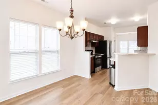 4913 Sunburst Ln, Charlotte, NC 28213 - Photo 5