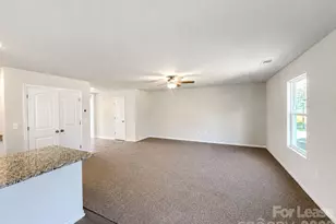 3003 Cres Lk Ln, Charlotte, NC 28214 - Photo 3