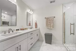 1142 Fox Run Dr, Charlotte, NC 28212 - Photo 29