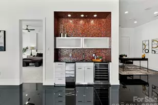 505 E 6th St, Charlotte, NC 28202 - Photo 13