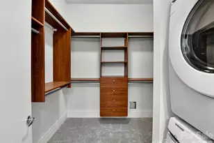 505 E 6th St, Charlotte, NC 28202 - Photo 25