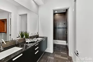 505 E 6th St, Charlotte, NC 28202 - Photo 23