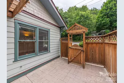 136 Assembly Street, Waynesville, NC 28786 - Photo 27