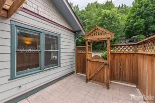 136 Assembly St, Waynesville, NC 28786 - Photo 27