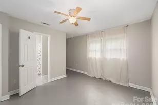 136 Assembly St, Waynesville, NC 28786 - Photo 23