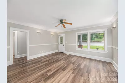 136 Assembly Street, Waynesville, NC 28786 - Photo 3
