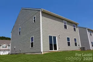 8100 Derby Woods Ln, Charlotte, NC 28214 - Photo 17