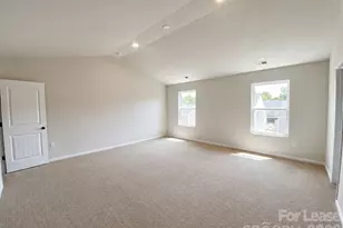 8100 Derby Woods Ln, Charlotte, NC 28214 - Photo 9