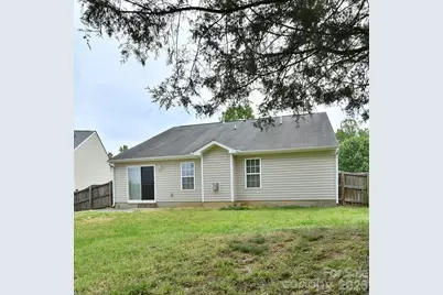 6710 Goldenwillow Drive, Charlotte, NC 28215 - Photo 15