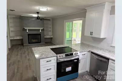 803 E 24th Street, Newton, NC 28658 - Photo 3