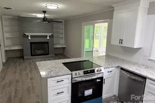 803 E 24th St, Newton, NC 28658 - Photo 3