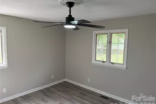 803 E 24th St, Newton, NC 28658 - Photo 5