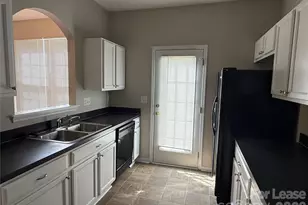 2152 Whispering Way, Charlotte, NC 28212 - Photo 5