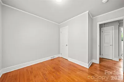 5027 Erickson Road, Charlotte, NC 28205 - Photo 15