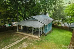 14 Border St, Black Mountain, NC 28711 - Photo 29