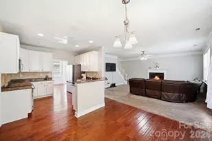 8505 Delamere Ln, Charlotte, NC 28269 - Photo 13
